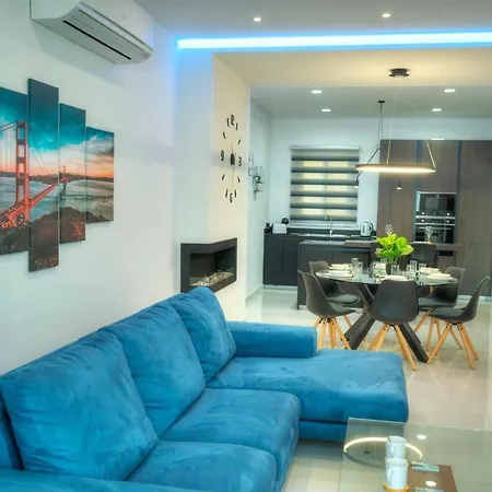Spacious & Beautifully Furnished 3 Bedroom Acam1-1 Apartament Sliema