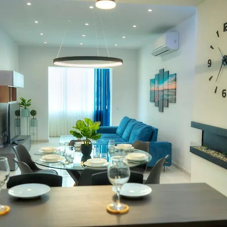 Spacious & Beautifully Furnished 3 Bedroom Acam1-1